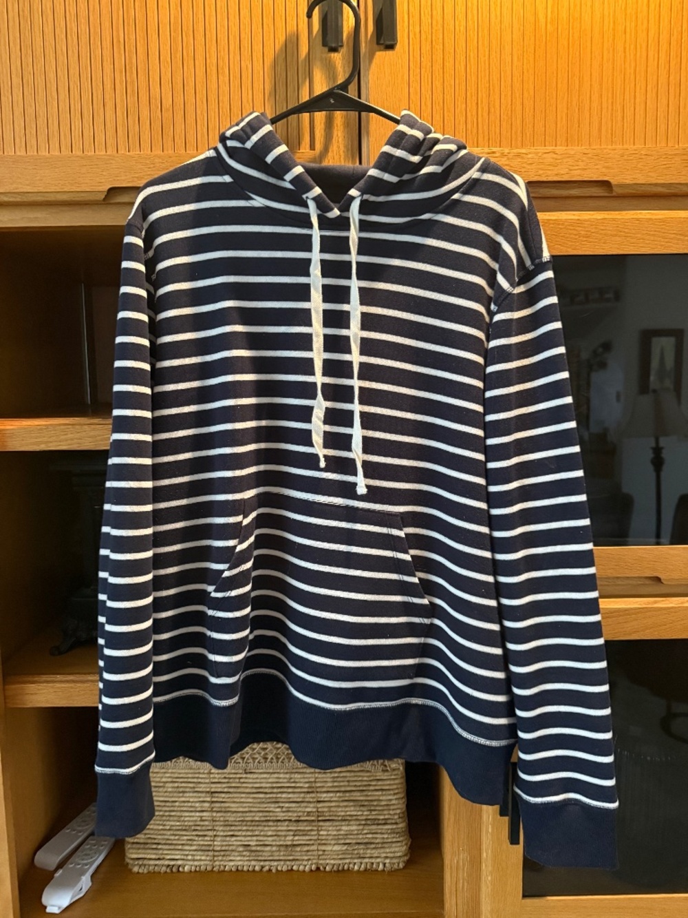 Womans XL Amazon Essentials Navy Blue Striped Hooded Sweatshirt